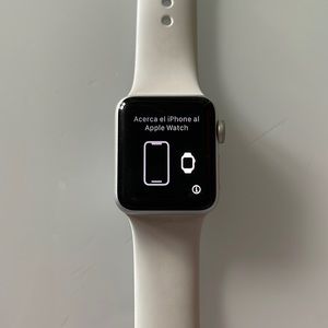 Apple Watch 38mm Series 3 White Sport Band with Charger